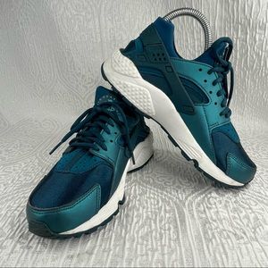Nike Women’s 859429-901 Air Huarache Run SE Turquoise Sneakers Shoes Size 7
